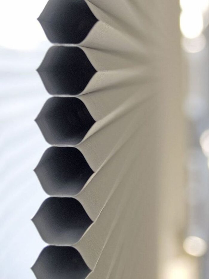 honeycomb-pllise (2) Yeni Nesil Honeycomb Yalıtımlı Işık Geçirmez Cambalkon Perdesi - Görsel 2