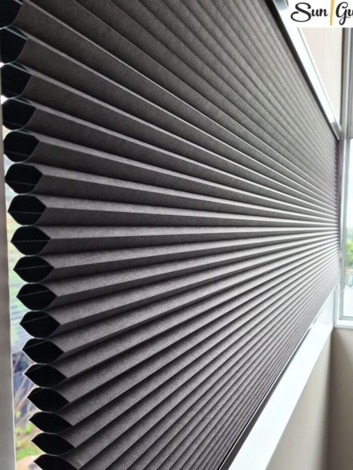honeycomb-pllise (6) Yeni Nesil Honeycomb Yalıtımlı Işık Geçirmez Cambalkon Perdesi - Görsel 6